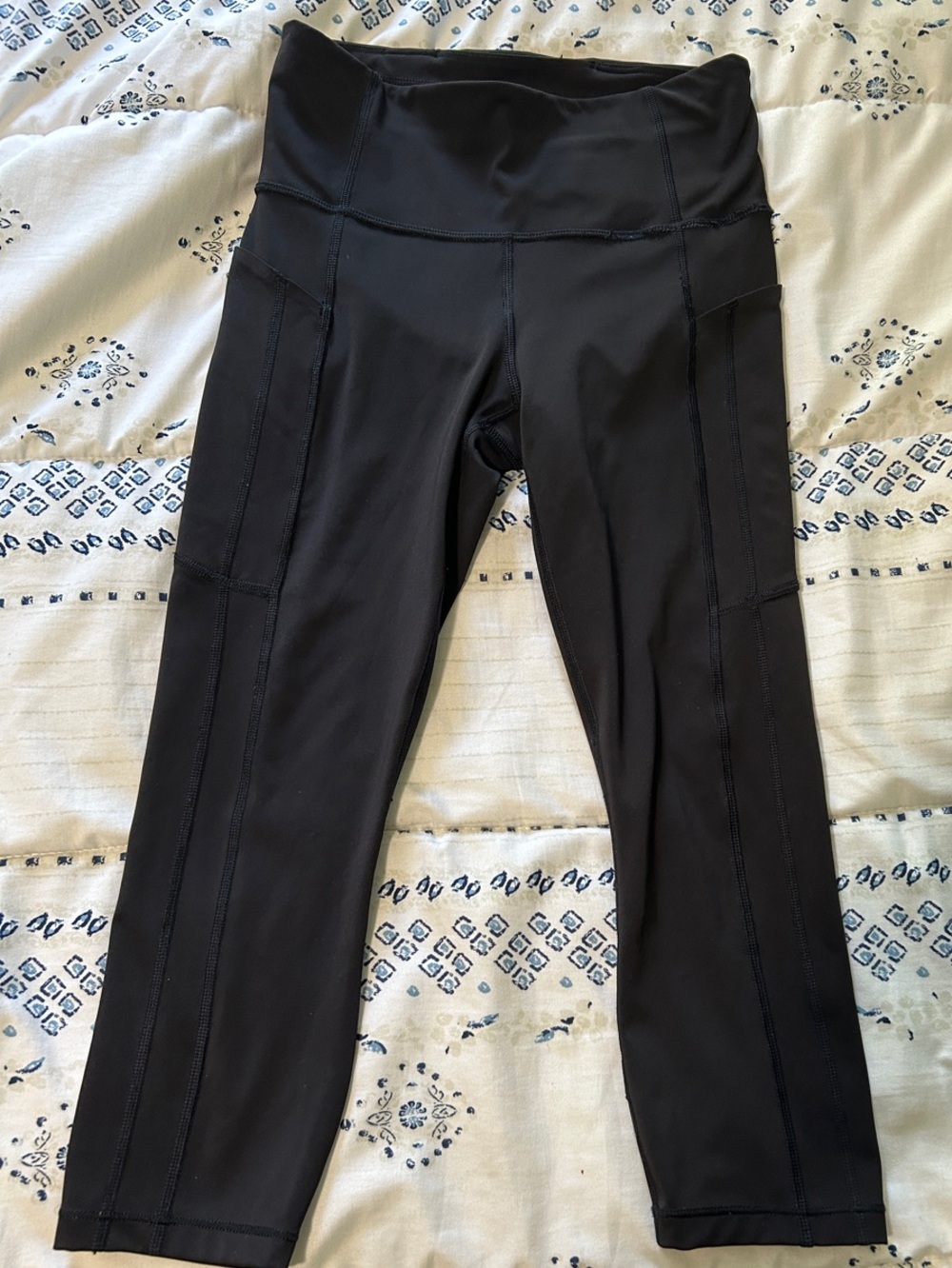 Athleta Black Ultimate Stash II Capri
